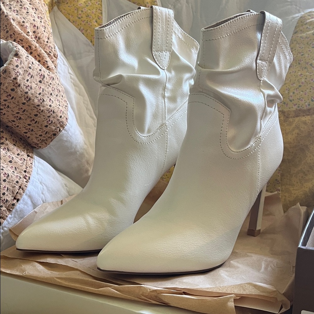 Elegant White Leather-like Ankle Boots